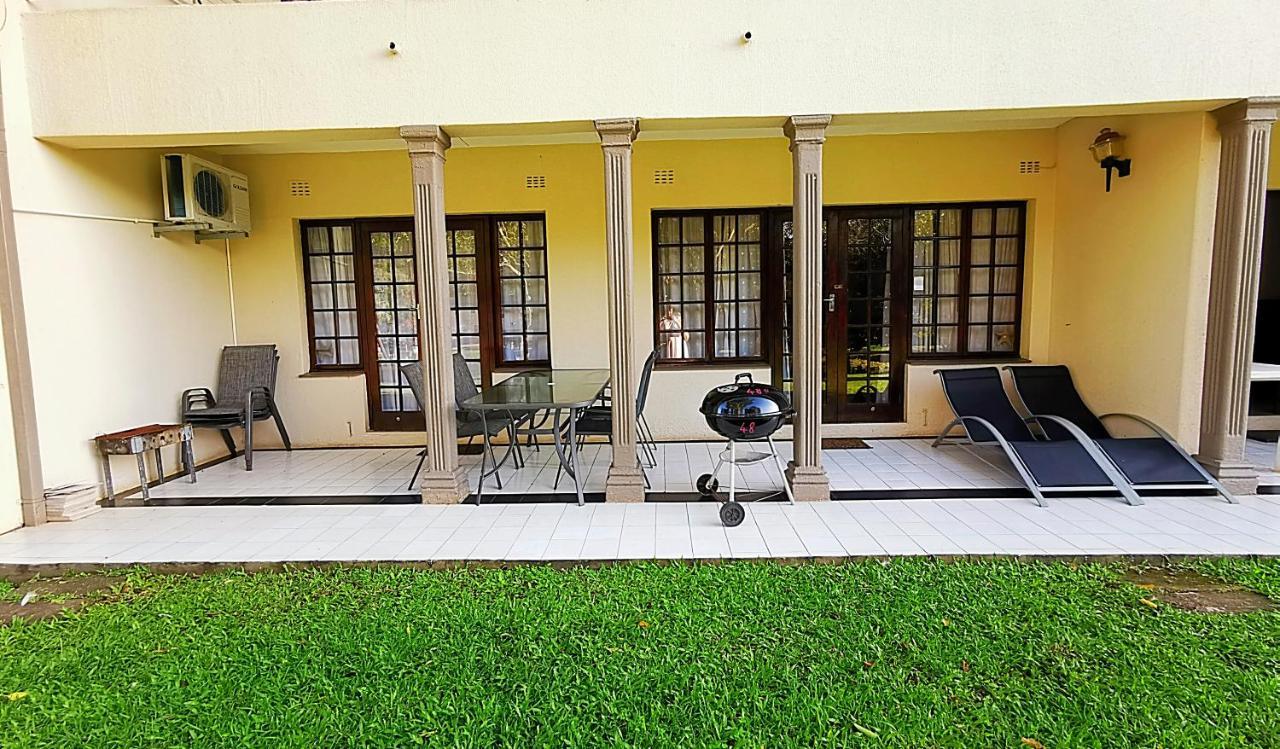 Appartamento Eden Wilds Unit 48 & 47 & 31 Port Edward Esterno foto