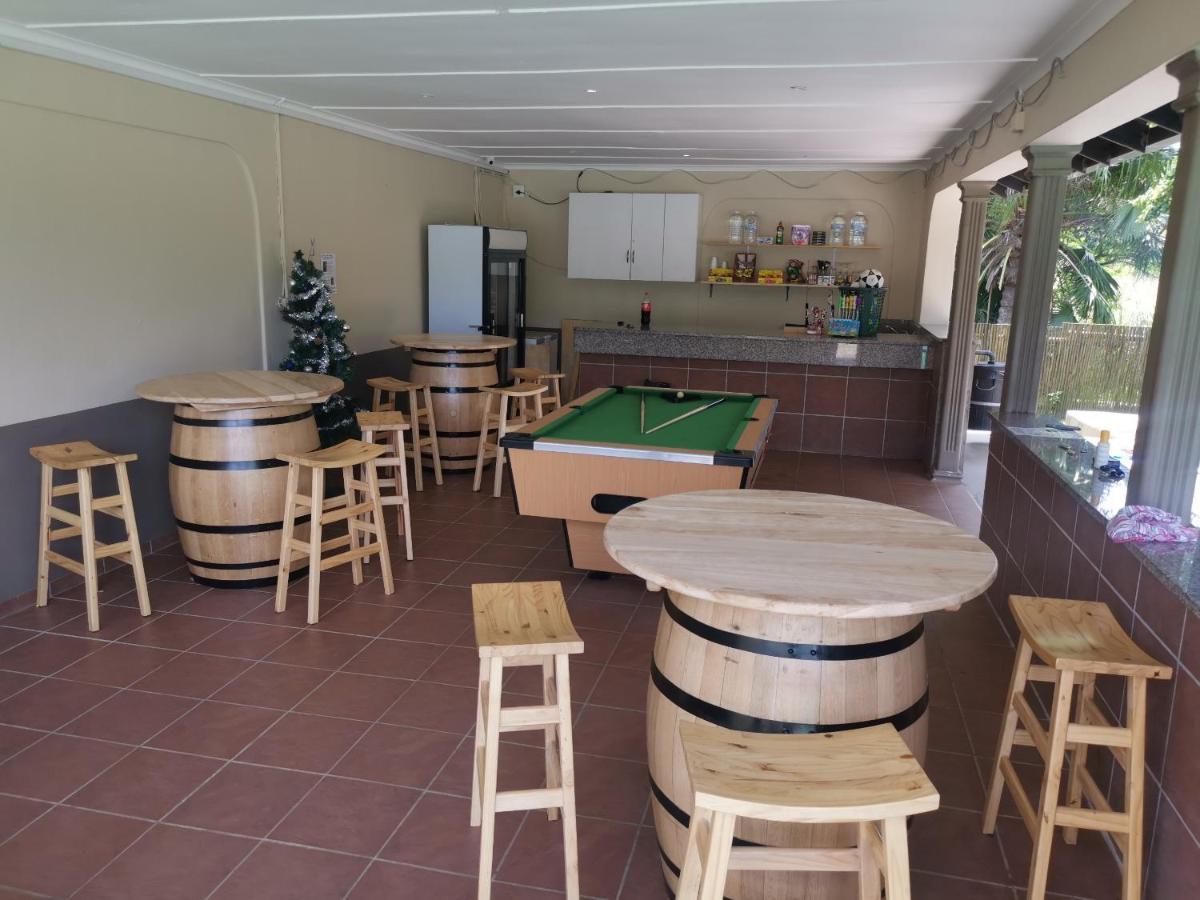 Appartamento Eden Wilds Unit 48 & 47 & 31 Port Edward Esterno foto