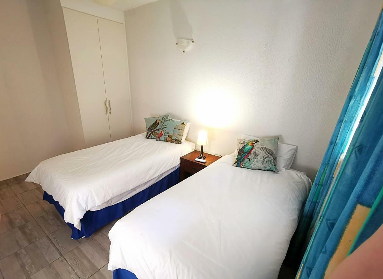 Appartamento Eden Wilds Unit 48 & 47 & 31 Port Edward Esterno foto